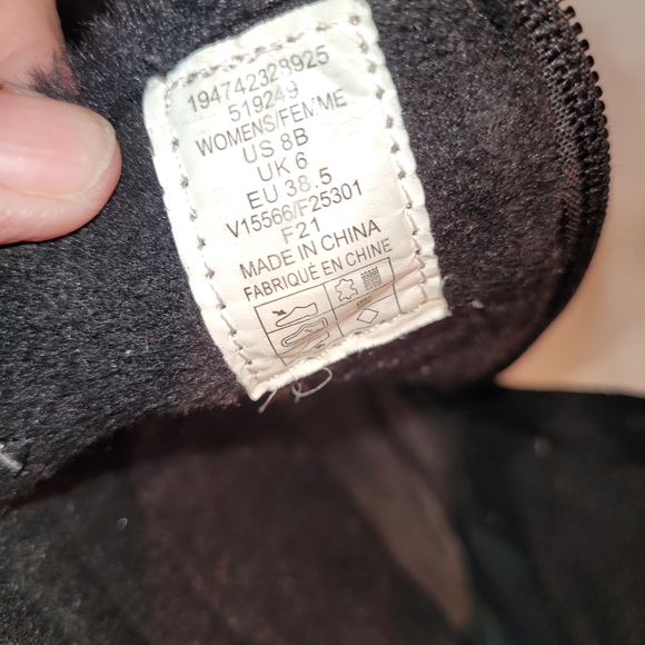 Lands end black women's snow short boots sz 8b, suede/canvas faux fur waterproof - Picture 12 of 12